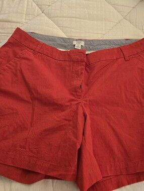 crown & ivy Curvy Caroline Red Shorts